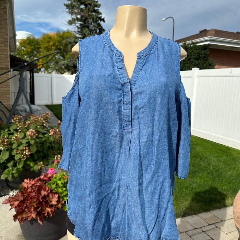 Bass lightweight open shouldes  denim blouse size L